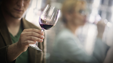 catar vino